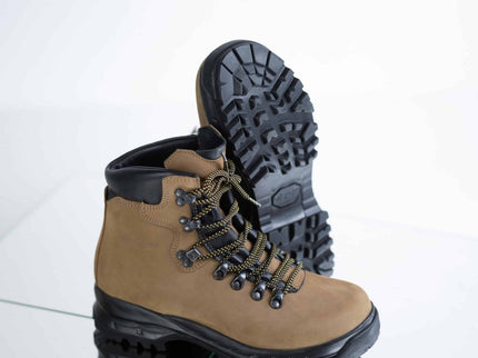 5531 Tundra Hiking Boots – Waterproof Nubuck Leather Vibram Hiking Boots - Daily Nomad