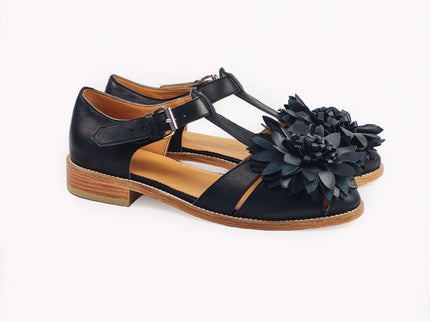 Daz Studio – Handmade Fisherman - Style Leather Sandals - Black Flower - Daily Nomad