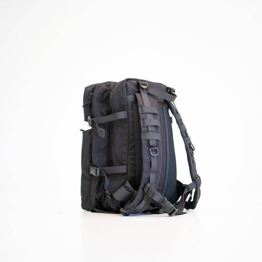 Galvi-Linda 063 35L patrol backpack in black – product view 2