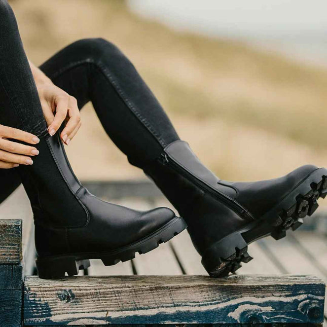 {{ product.title }} — Sustainable {{ product.type }} by Daily Nomad. Ethically made in Europe.