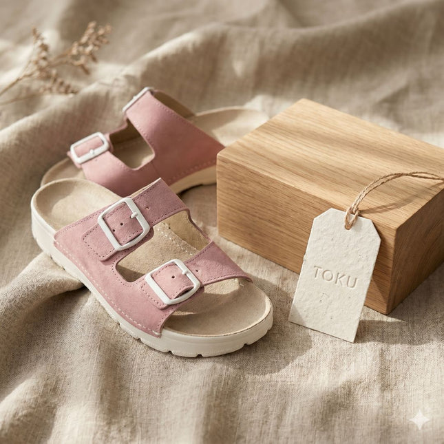 {{ product.title }} — Sustainable {{ product.type }} by Daily Nomad. Ethically made in Europe.