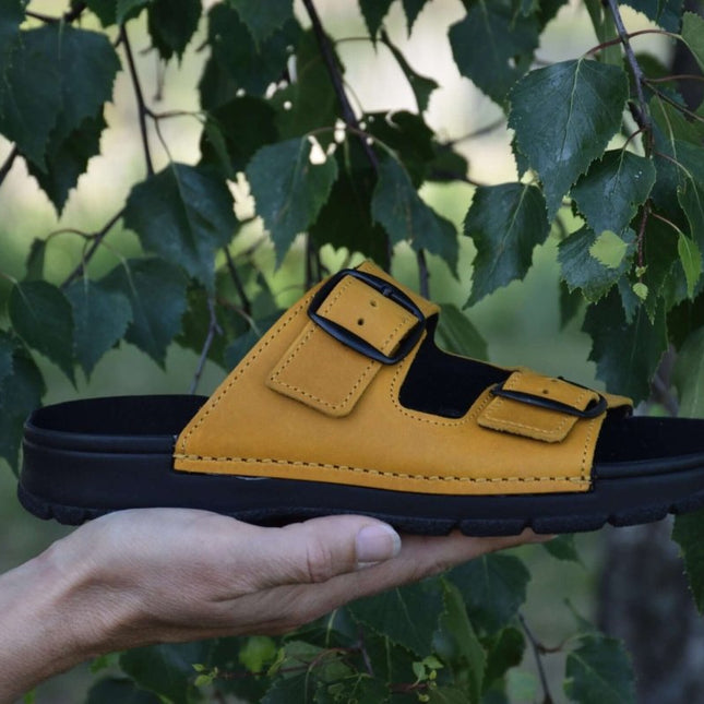 Meeliku – Women’s Leather Sandals with Adjustable Buckles - Ocre - Daily Nomad