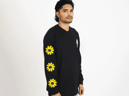 Moomintroll's Flower Longsleeve Shirt With Cuffrib Unisex - Black - Daily Nomad