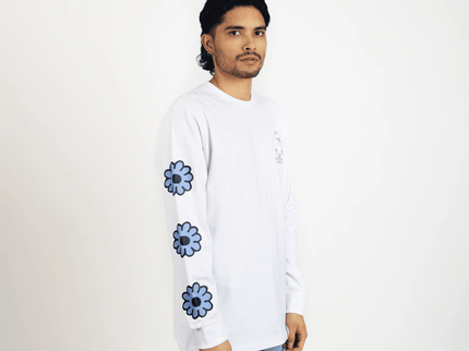 Moomintroll's Flower Longsleeve Shirt With Cuffrib Unisex - White - Daily Nomad