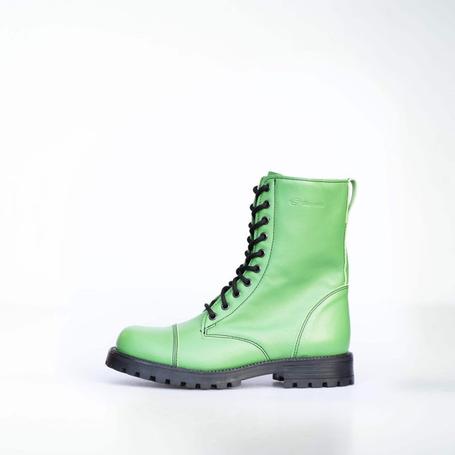 {{ product.title }} — Sustainable {{ product.type }} by Daily Nomad. Ethically made in Europe.