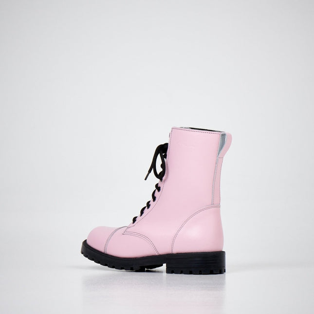 {{ product.title }} — Sustainable {{ product.type }} by Daily Nomad. Ethically made in Europe.