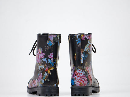{{ product.title }} — Sustainable {{ product.type }} by Daily Nomad. Ethically made in Europe.