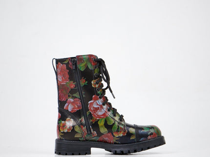 {{ product.title }} — Sustainable {{ product.type }} by Daily Nomad. Ethically made in Europe.