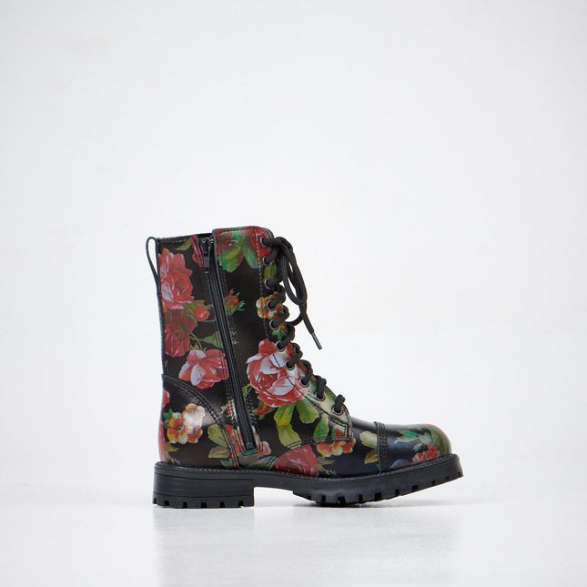 {{ product.title }} — Sustainable {{ product.type }} by Daily Nomad. Ethically made in Europe.
