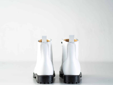 {{ product.title }} — Sustainable {{ product.type }} by Daily Nomad. Ethically made in Europe.