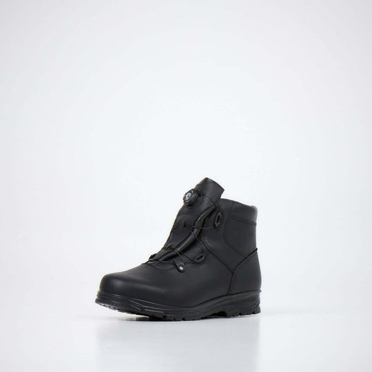 Samelin Black waterproof leather boots with Winch fastening – product view 1
