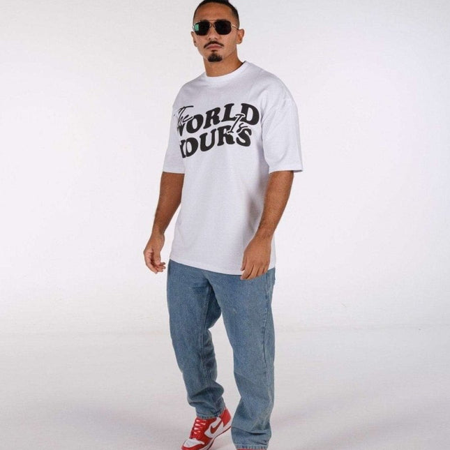 Streetwear T-Shirt The World Is Yours - White - Daily Nomad