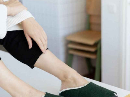 TOKU Brussels Lambswool Slippers – Dark Green, Handmade in Estonia - Daily Nomad