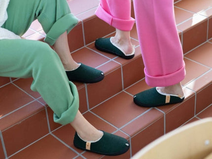 TOKU Budapest Slippers with Lambswool - Dark Green - Daily Nomad
